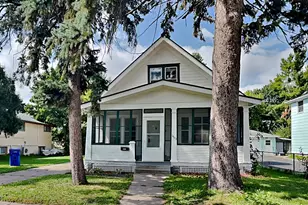 1403 Barclay St, Saint Paul, MN 55106 - Photo 1