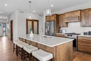 2870 Victoria St N, Roseville, MN 55113 - Photo 7