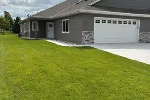 254 Eau Claire Ave SE, Hutchinson, MN 55350 - Photo 1