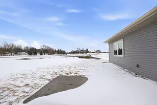 255 Eau Claire Ave SE, Hutchinson, MN 55350 - Photo 25