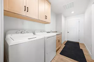 255 Eau Claire Ave SE, Hutchinson, MN 55350 - Photo 15