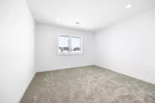 255 Eau Claire Ave SE, Hutchinson, MN 55350 - Photo 15