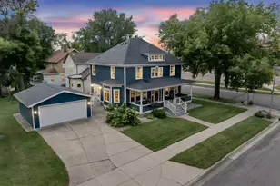 302 E 1st St, Fairmont, MN 56031 - Photo 1