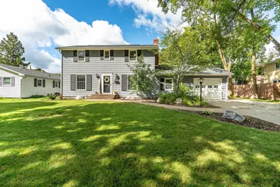 925 N 1st Avenue, Fergus Falls, MN 56537 - Photo 1