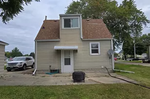 2002 3rd Ave NE, Austin, MN 55912 - Photo 3