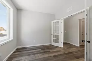 10973 37th St N, Lake Elmo, MN 55042 - Photo 9