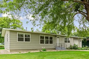 205 Park Ave N, Vernon Center, MN 56090 - Photo 25