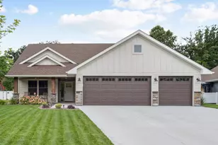 38958 Elm Ct, North Branch, MN 55056 - Photo 1