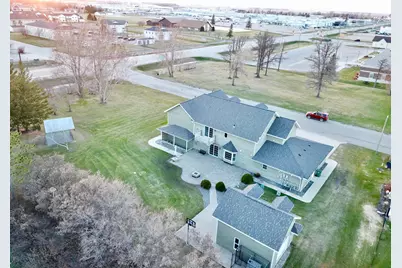 310 7th Street SW, Roseau, MN 56751 - Photo 5