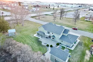 310 7th St SW, Roseau, MN 56751 - Photo 5
