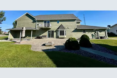 310 7th Street SW, Roseau, MN 56751 - Photo 3