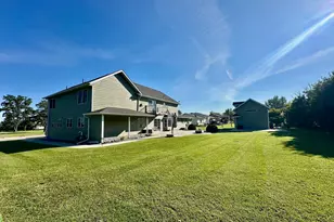 310 7th St SW, Roseau, MN 56751 - Photo 7