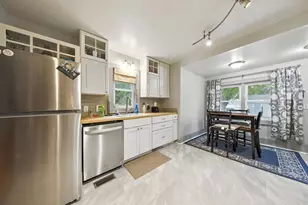 1049 Kent St, Saint Paul, MN 55117 - Photo 3