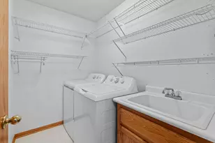 5514 Nathan Ln N, Plymouth, MN 55442 - Photo 19