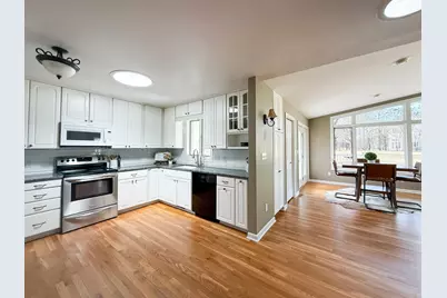 2211 Lenwood Drive SW, Rochester, MN 55902 - Photo 11