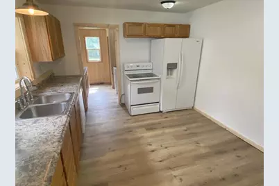 128 Dakota Avenue SE, Staples, MN 56479 - Photo 3