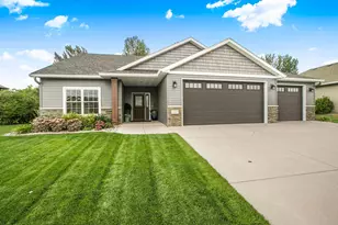 1437 Aspen Ln, Saint Cloud, MN 56303 - Photo 1