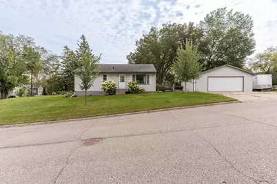 805 S Oak Street, Fergus Falls, MN 56537 - Photo 1