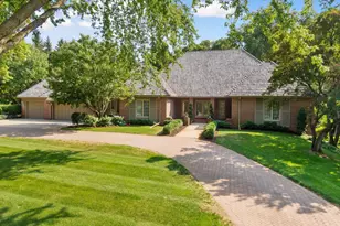 1250 French Creek Dr, Wayzata, MN 55391 - Photo 1