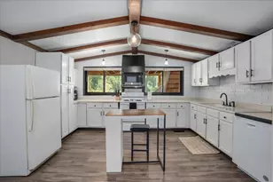 527 W Grand Ave, Eau Claire, WI 54703 - Photo 9