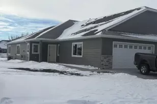 250 Eau Claire Ave SE, Hutchinson, MN 55350 - Photo 1