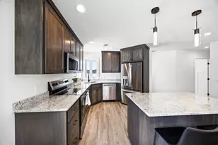 250 Eau Claire Ave SE, Hutchinson, MN 55350 - Photo 5