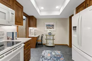 5501 Dewey Hill Rd, Edina, MN 55439 - Photo 11