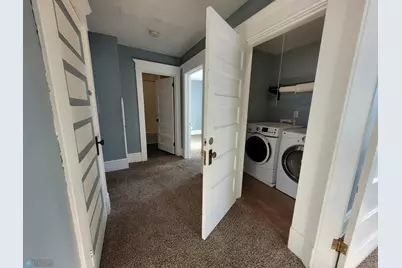 915 Broadway N, Fargo, ND 58102 - Photo 7