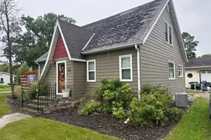 609 S Main St, Badger, MN 56714 - Photo 1