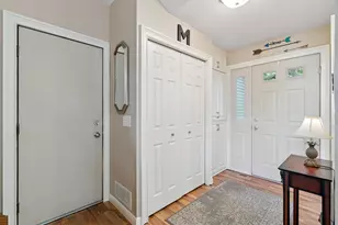 1067 Hummingbird Ln, Eagan, MN 55123 - Photo 3