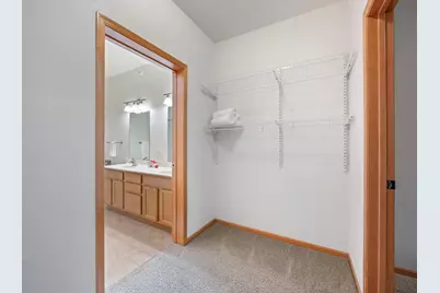 2565 Franklin Avenue #313, Saint Paul, MN 55114 - Photo 9