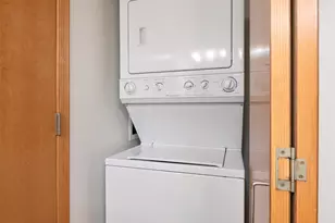 2565 Franklin Ave, Saint Paul, MN 55114 - Photo 25