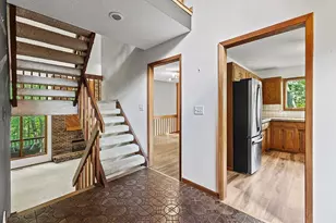 1094 Golden Oaks Ln, Saint Joseph, WI 54016 - Photo 9