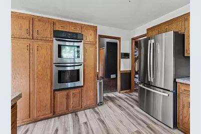 1094 Golden Oaks Lane, Saint Joseph, WI 54016 - Photo 13