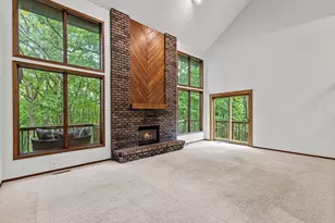 1094 Golden Oaks Ln, Saint Joseph, WI 54016 - Photo 7