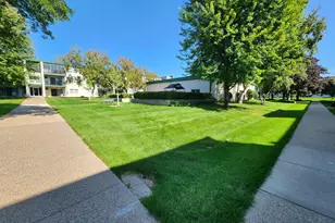 2720 Dale St N, Roseville, MN 55113 - Photo 43