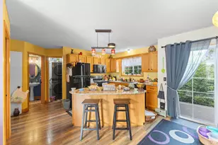 420 Monk Ct, Chanhassen, MN 55317 - Photo 7