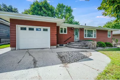 453 17th Street, Windom, MN 56101 - Photo 1