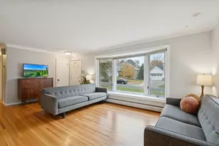 635 Ivy Falls Ave, Mendota Heights, MN 55118 - Photo 3