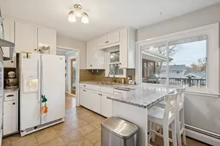 635 Ivy Falls Ave, Mendota Heights, MN 55118 - Photo 9