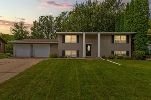 1201 4th St NW, Waseca, MN 56093 - Photo 1