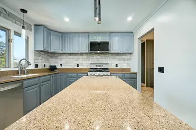 7870 Ranchview Lane N, Maple Grove, MN 55311 - Photo 9