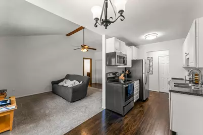 806 Old Settlers Trail #8, Hopkins, MN 55343 - Photo 3