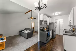 806 Old Settlers Trail, Hopkins, MN 55343 - Photo 3