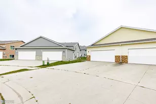 1157 39th Ave S, Moorhead, MN 56560 - Photo 3