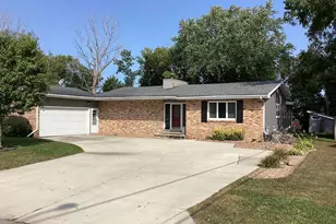 1518 Elm St, Albert Lea, MN 56007 - Photo 1