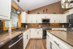 1424 Hillside Ct, Sauk Rapids, MN 56379 - Photo 27