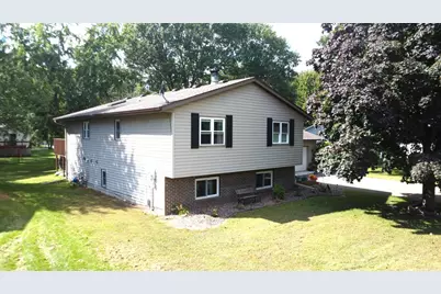 2870 Wayland Court, Eau Claire, WI 54703 - Photo 3