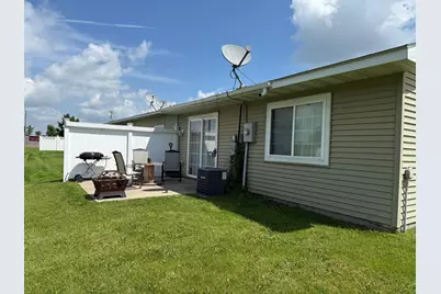 106 Glenshire Boulevard S, Watkins, MN 55389 - Photo 15