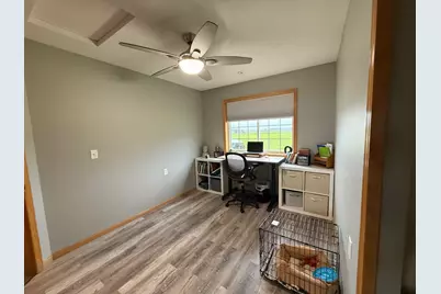 106 Glenshire Boulevard S, Watkins, MN 55389 - Photo 11